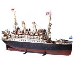 Modellino nave americana