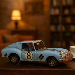 Modellino auto da corsa d'epoca