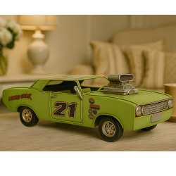 Modellino auto da corsa d'epoca